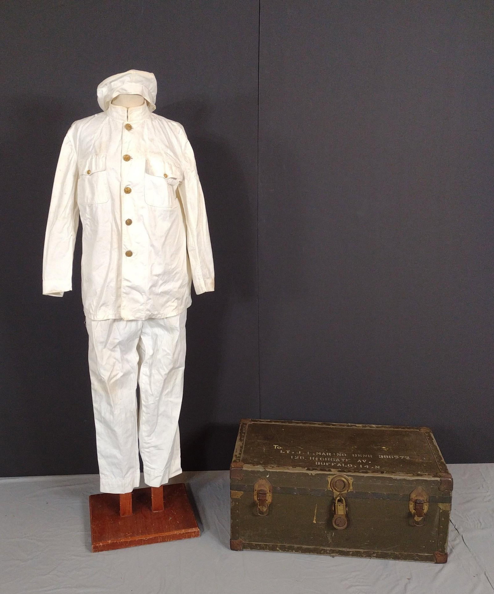 US Navy Trunk With Uniform (1 of 14)