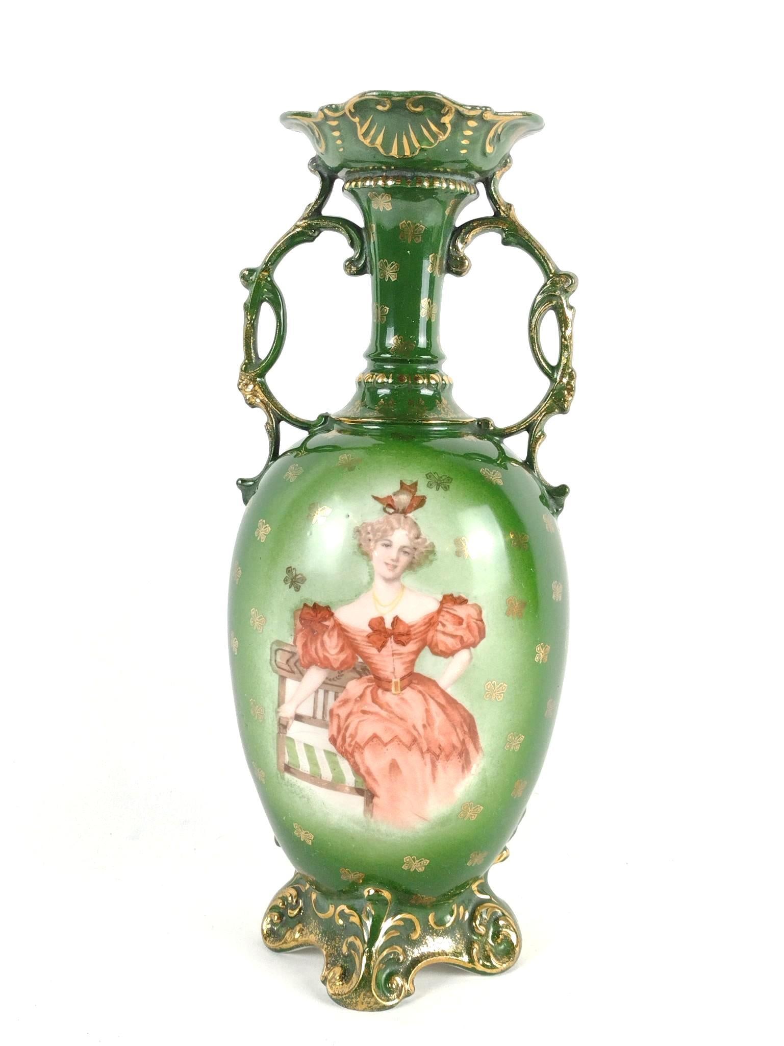 Victoria Carlsbad Hand Painted Portrait Vase (1 of 6)