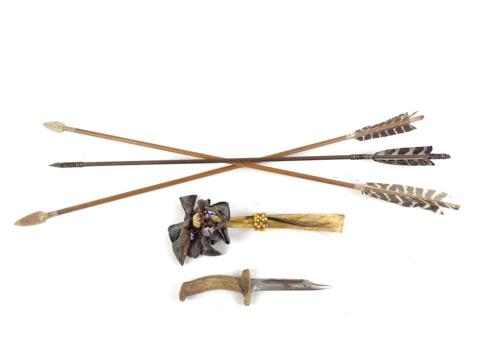 3 Arrows, Rattle and Deer Antler Knife (1 of 5)