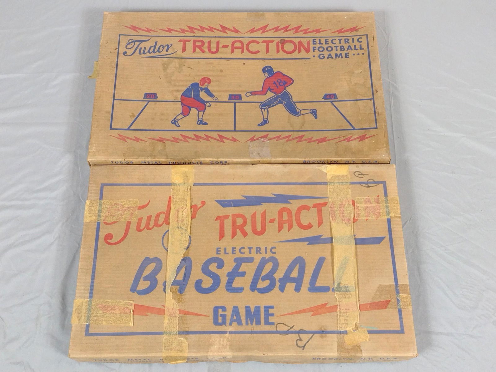 Tudor Tru- Action Electric Football and Baseball Game (1 of 10)
