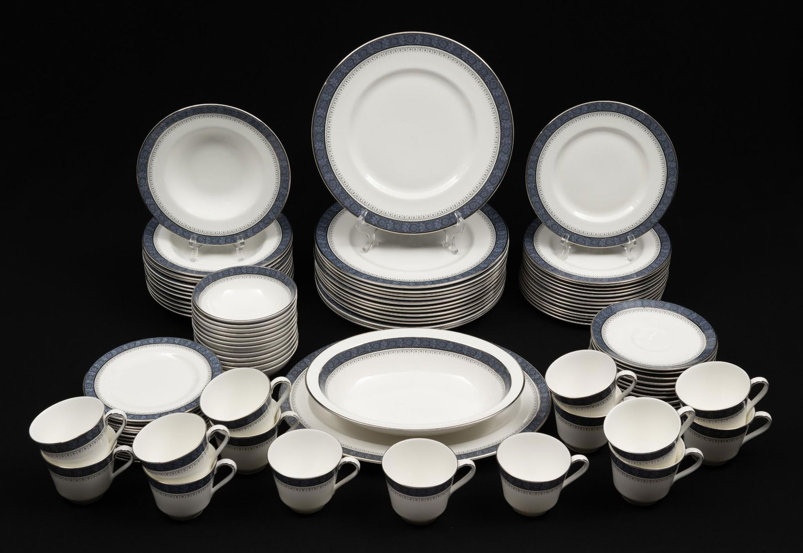 95 Pcs Royal Doulton "Sherbrooke" Dinnerware (1 of 12)