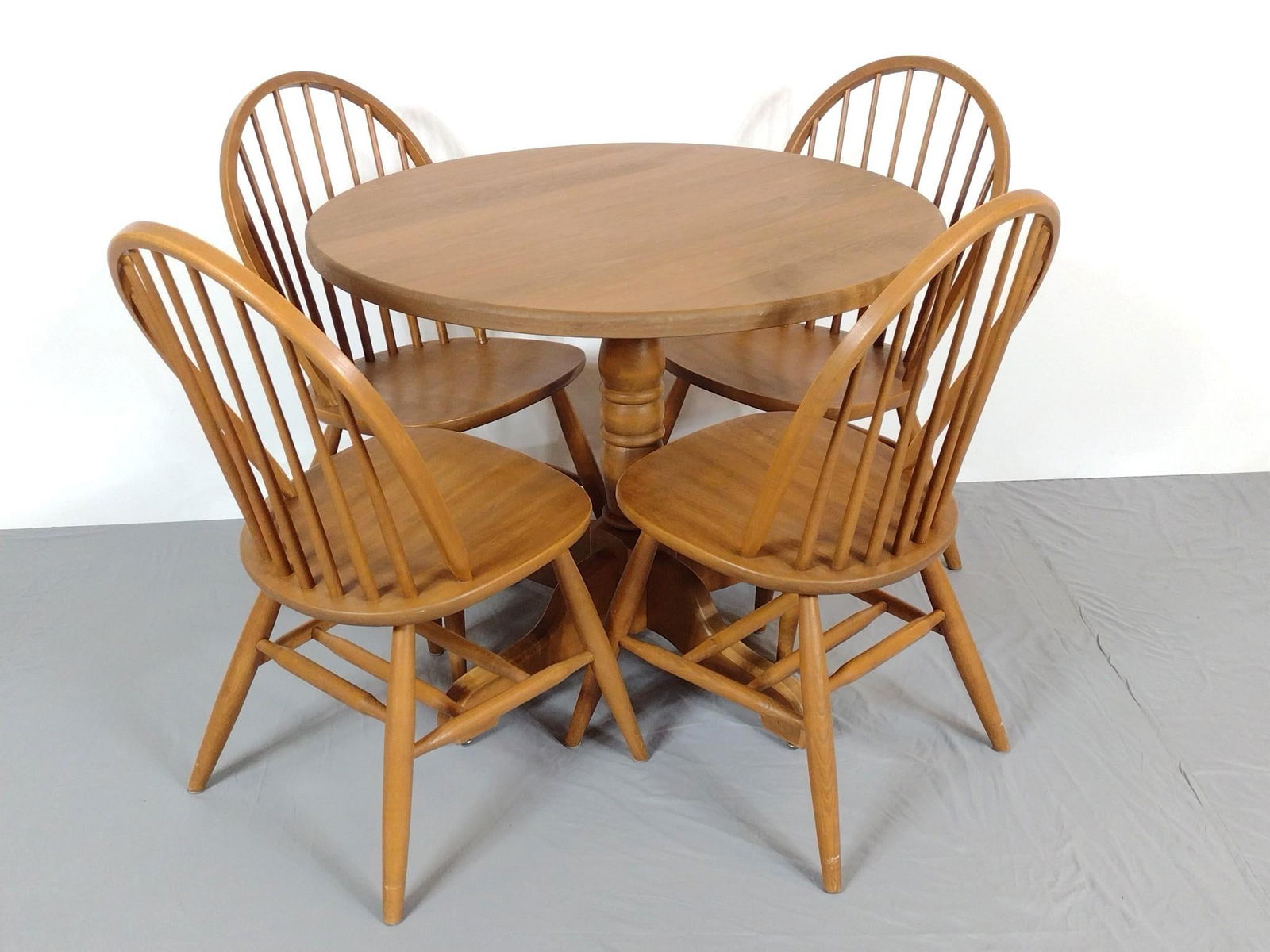 Round Table & 4 Chairs (1 of 8)