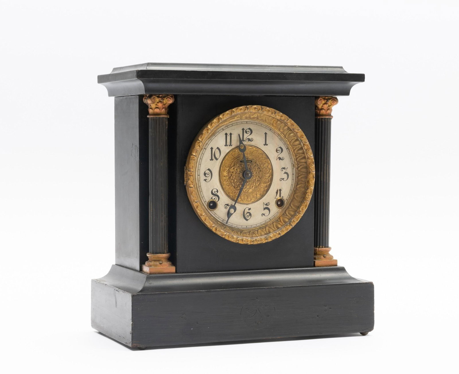 Ingraham Co Mantle Clock (1 of 4)