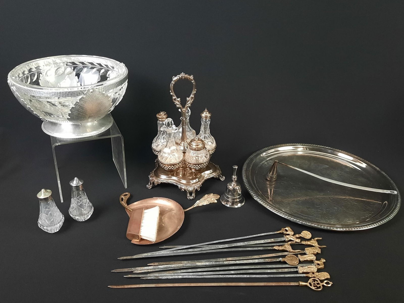 Grouping of Metalware incl Copper and Brass (1 of 4)