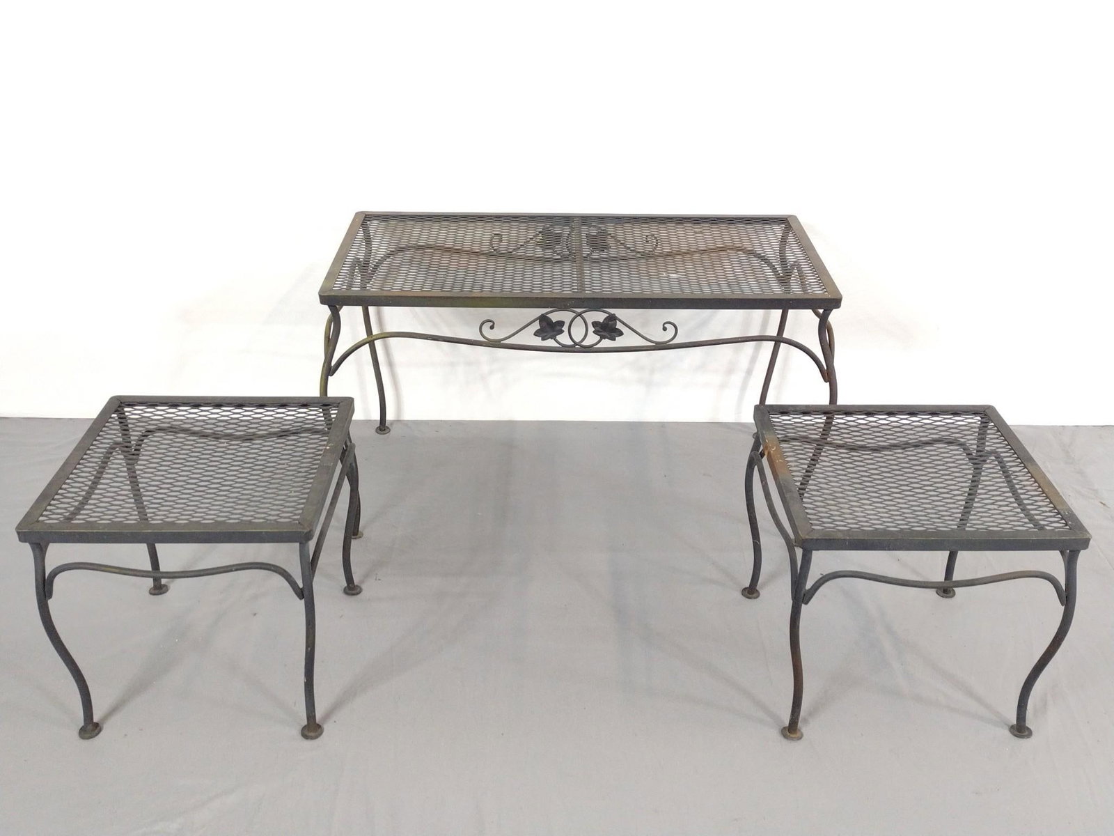 3 Pc Metal Coffee & End Table Set (1 of 7)