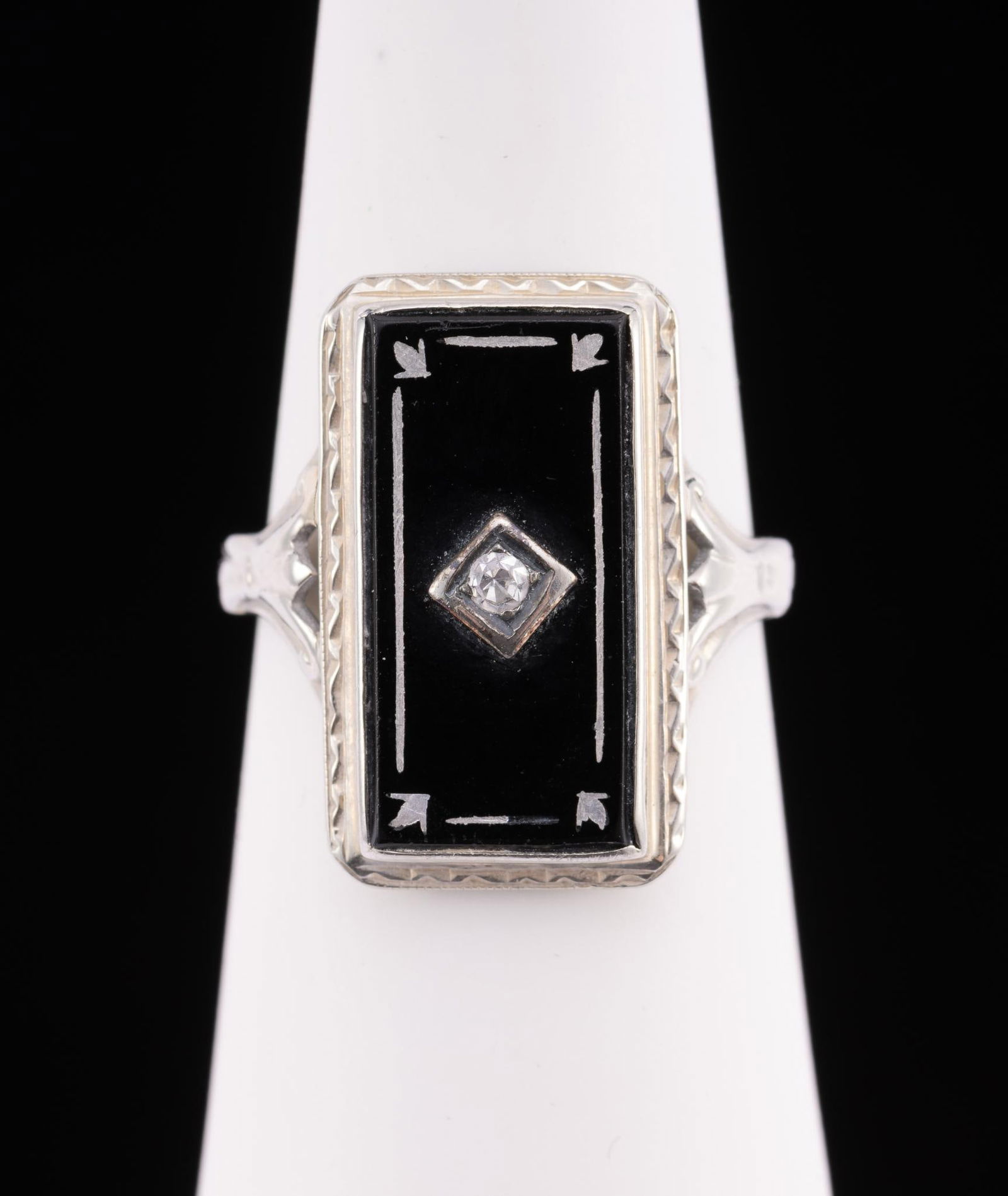 Antique 18K White Gold Ring (1 of 4)