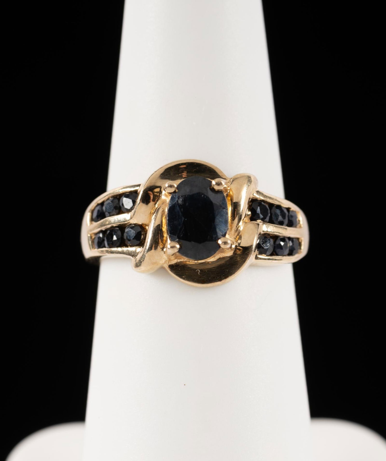 10K Gold & Sapphire Ring (1 of 4)