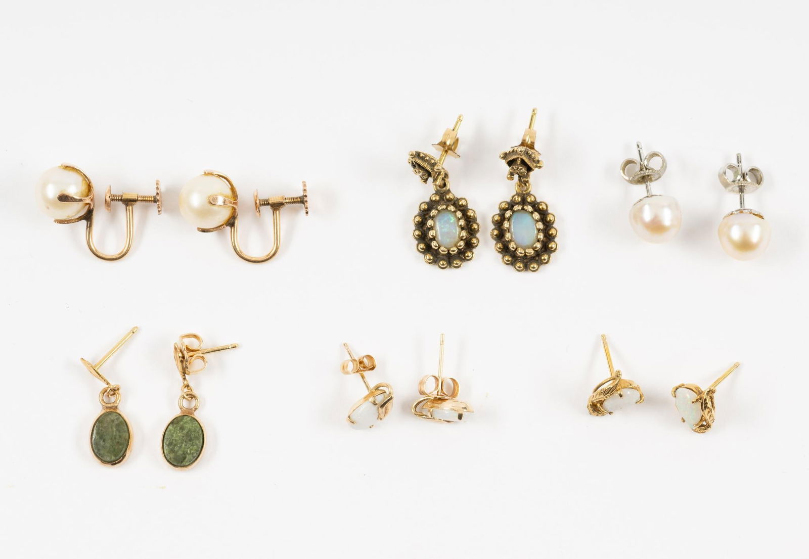 6 Prs 14K Gold Earrings (1 of 7)