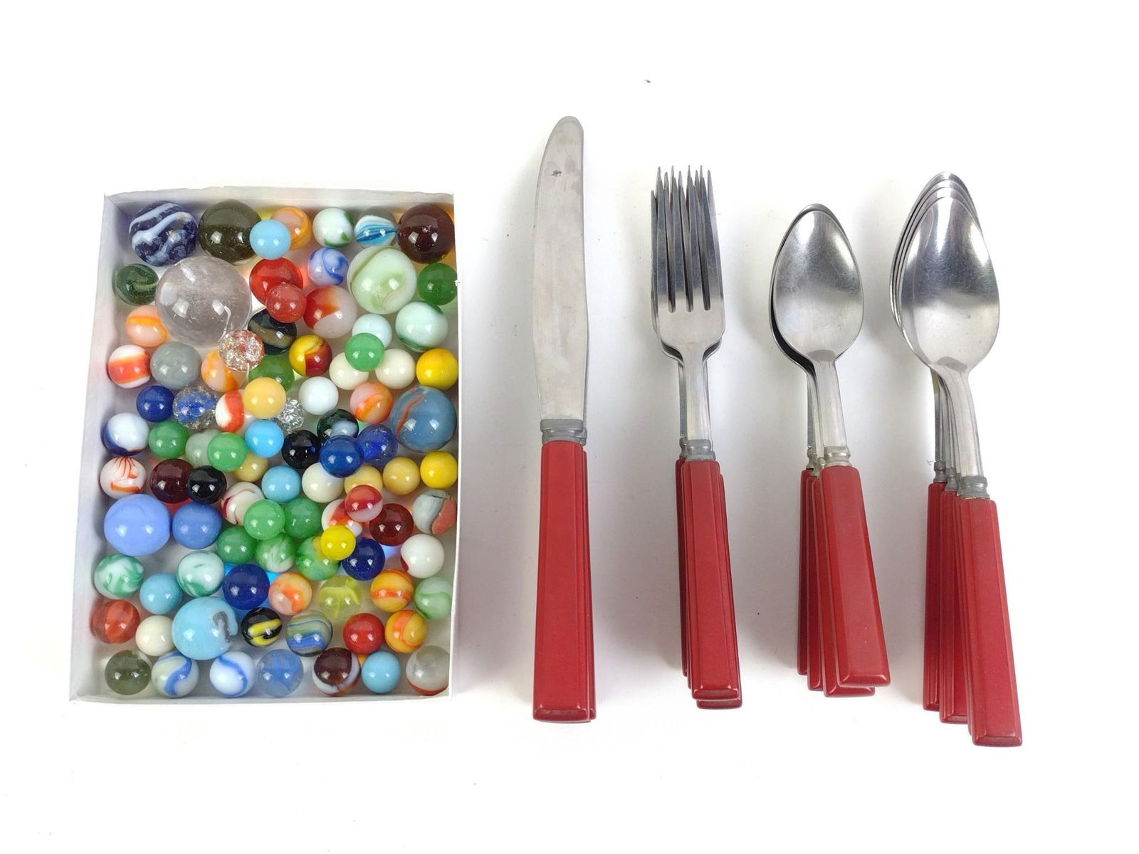 16 Pcs Bakelite Handled Flatware and Grouping Vintage Marbles (1 of 3)