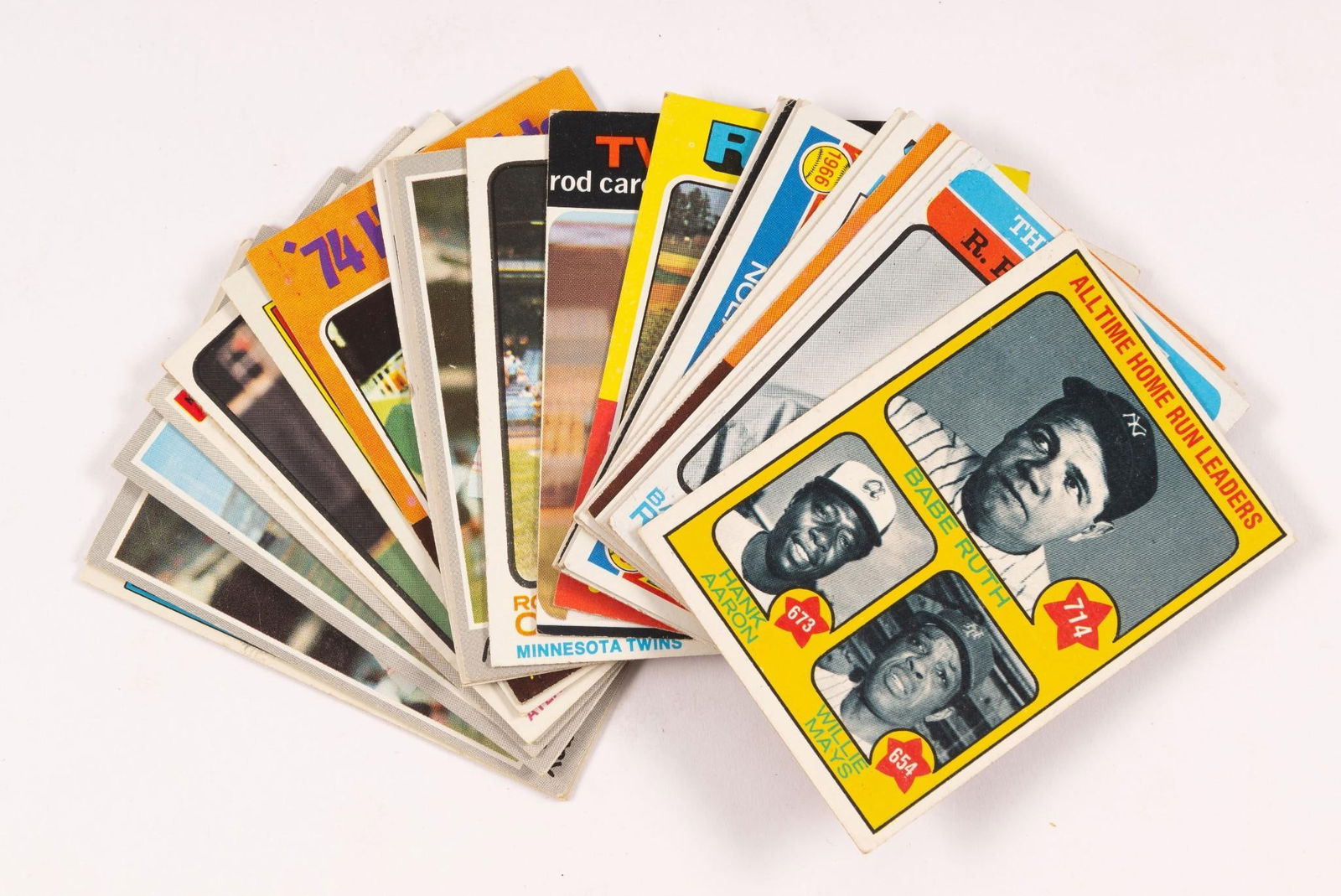 24 Baseball Cards incl Nolan Ryan (1 of 3)