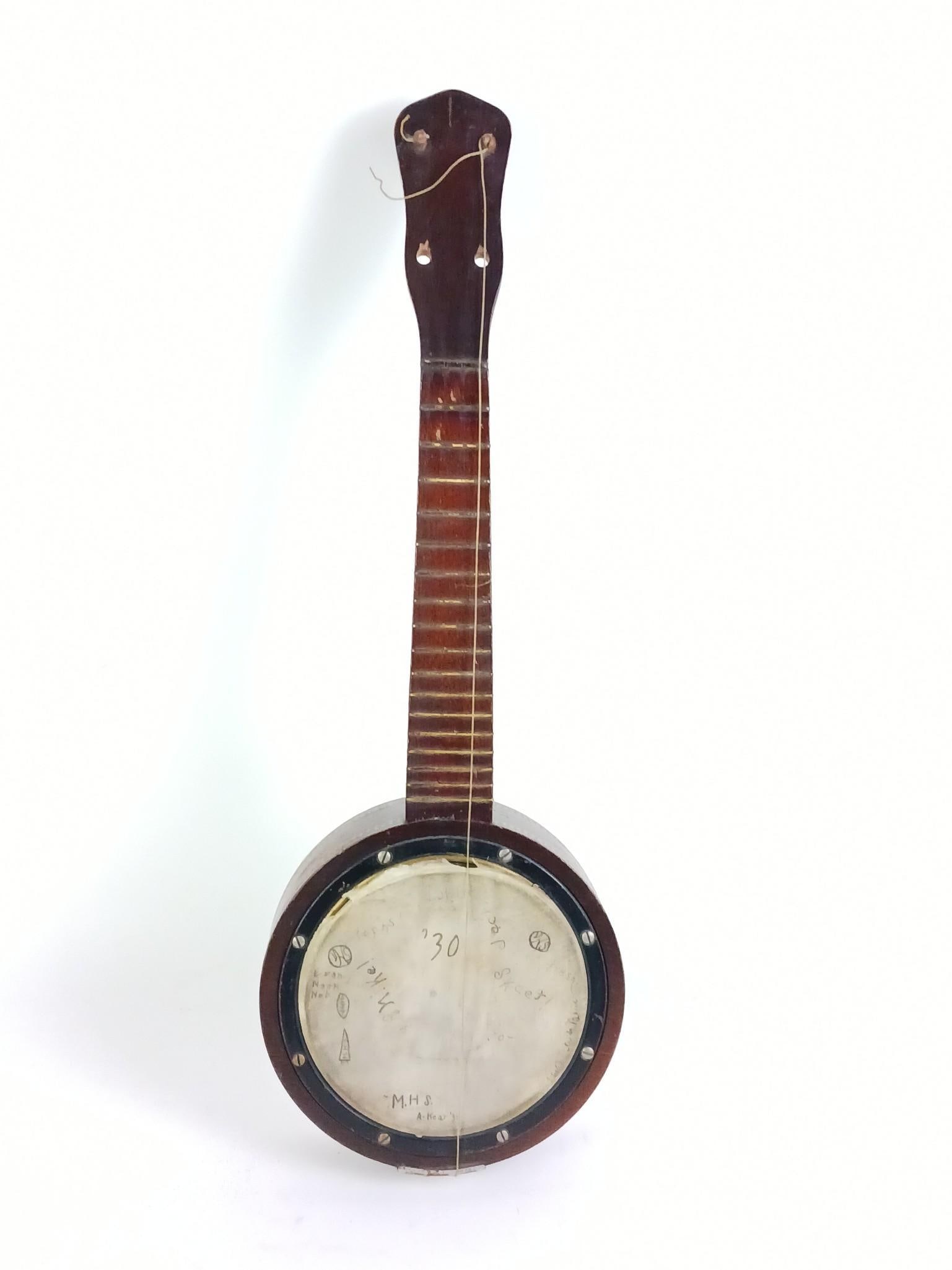 Antique Banjo Uke (1 of 4)