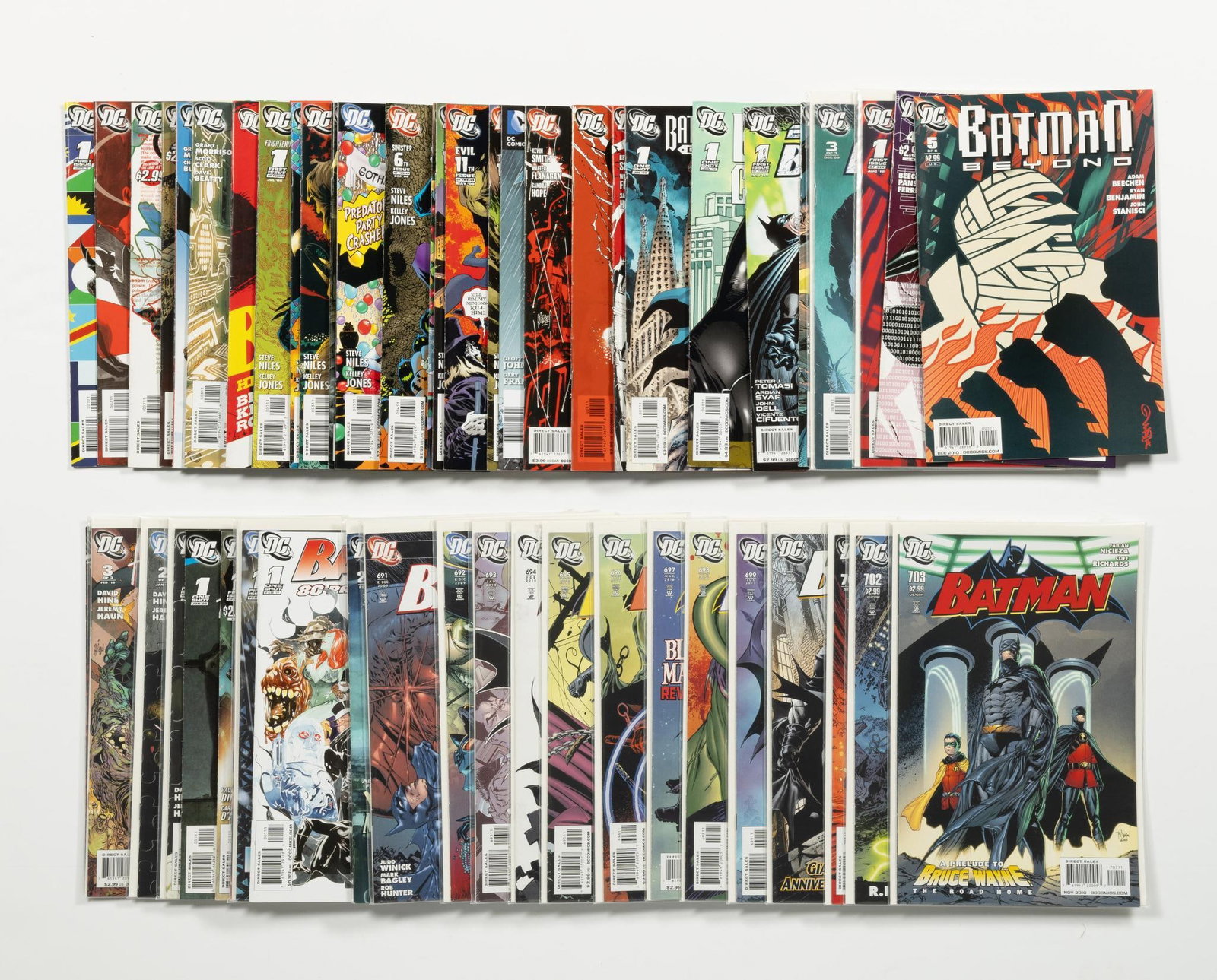Approx. 40 Batman Comics: Titles include Batman; Blackest Night; Batman Beyond and many others. Includes #1s. Average condition VF.