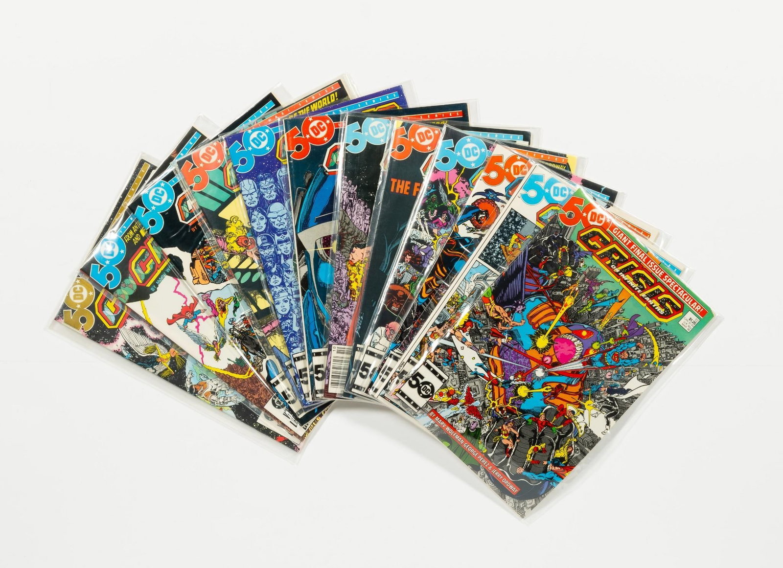 12 Crisis on Infinite Earths Comics: Complete mini series. Key issues. Average condition VF-, cupped.