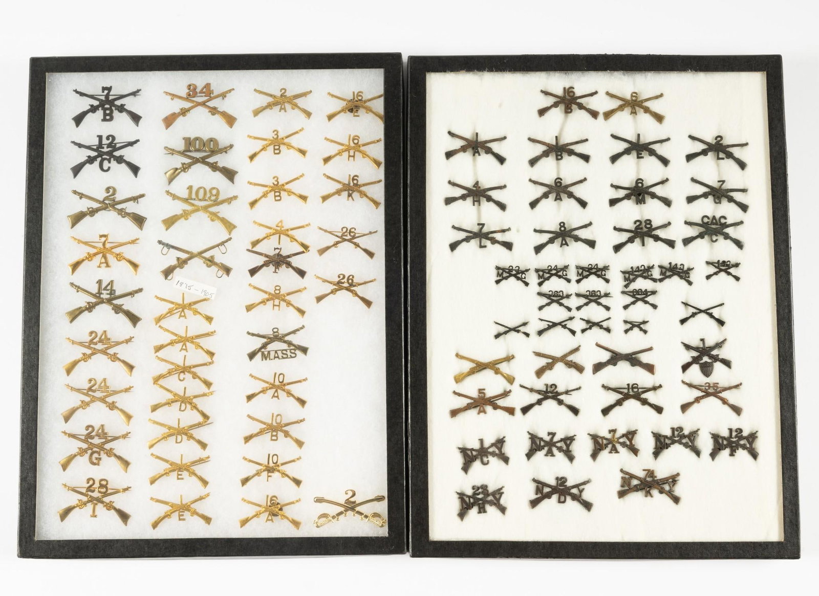 Large Grouping Military Insignia Cap Badges: Ricker boxes included.