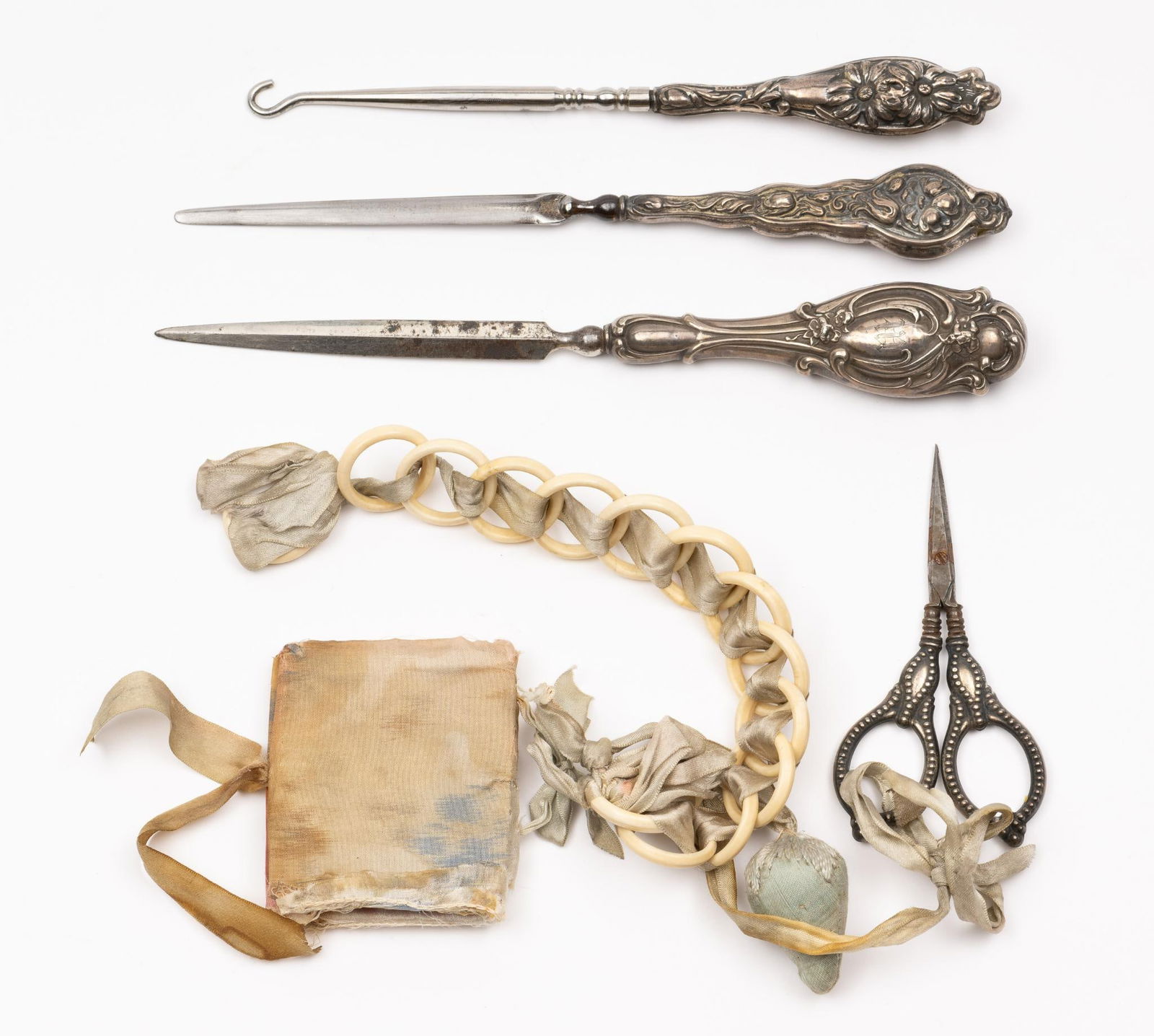 Antique Sterling Silver Sewing Items (1 of 4)