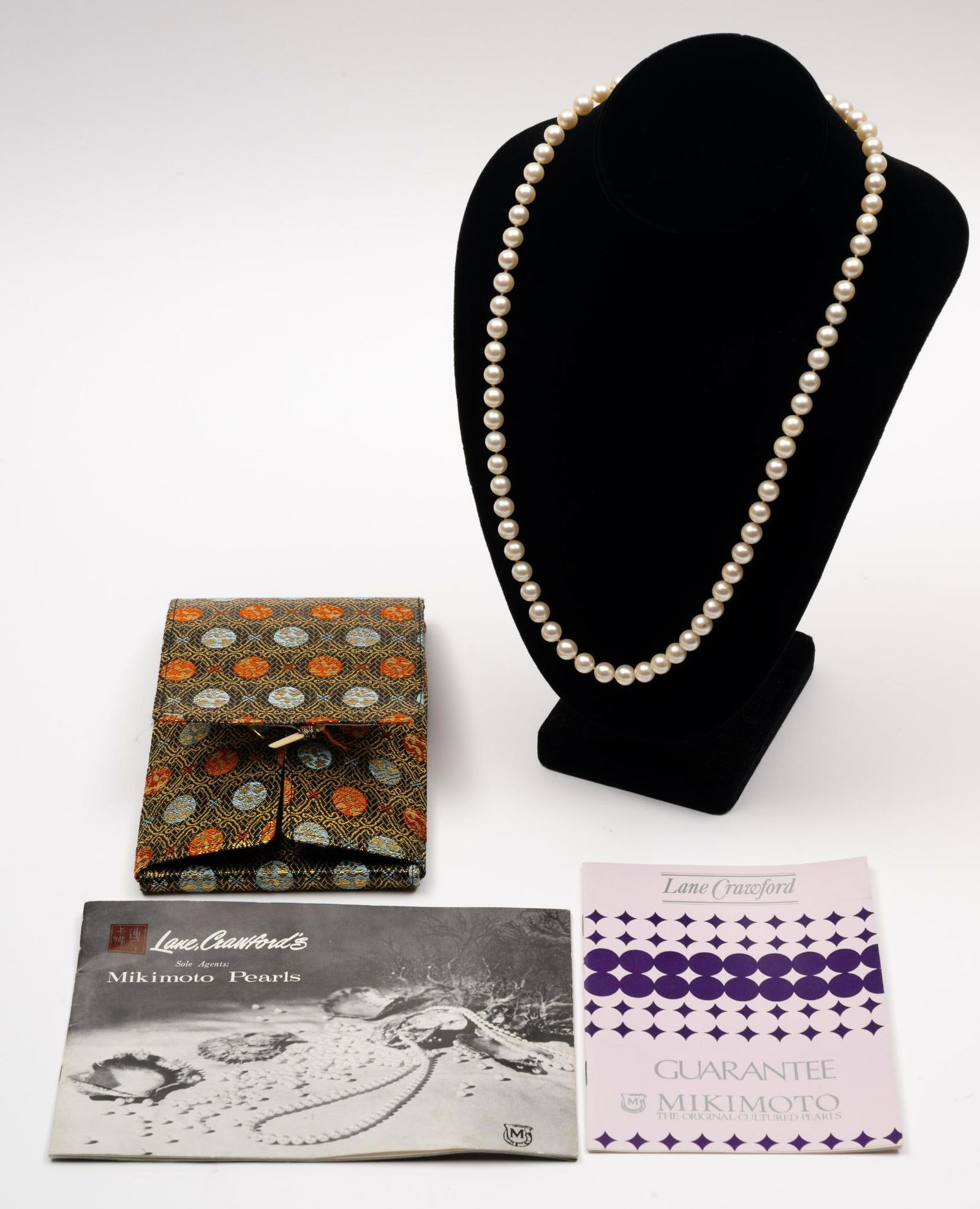 Mikimoto Pearl Necklace 1970 (1 of 6)