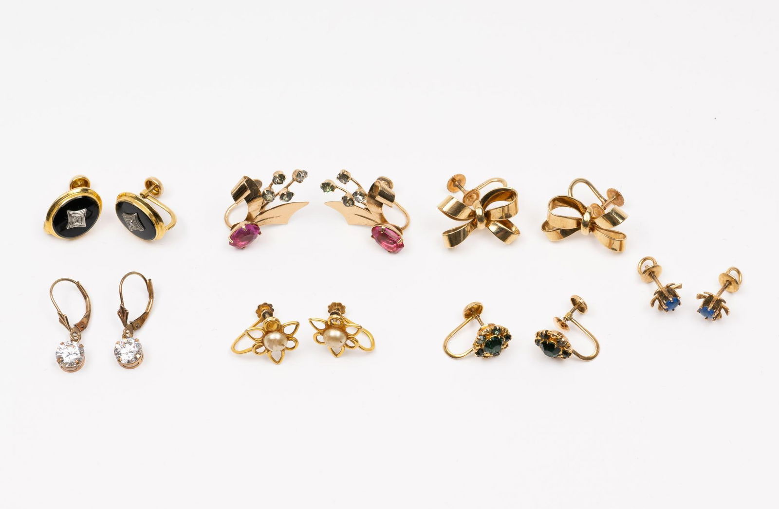 7 Pairs of Vintage 10K Gold Earrings (1 of 8)