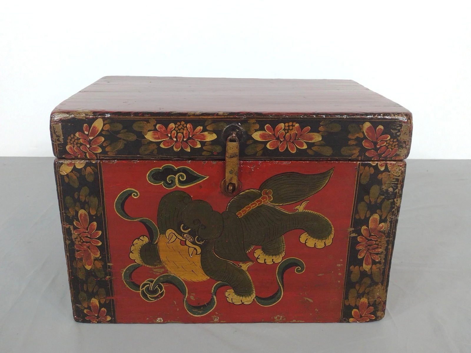 Asian Lacquer Box (1 of 8)