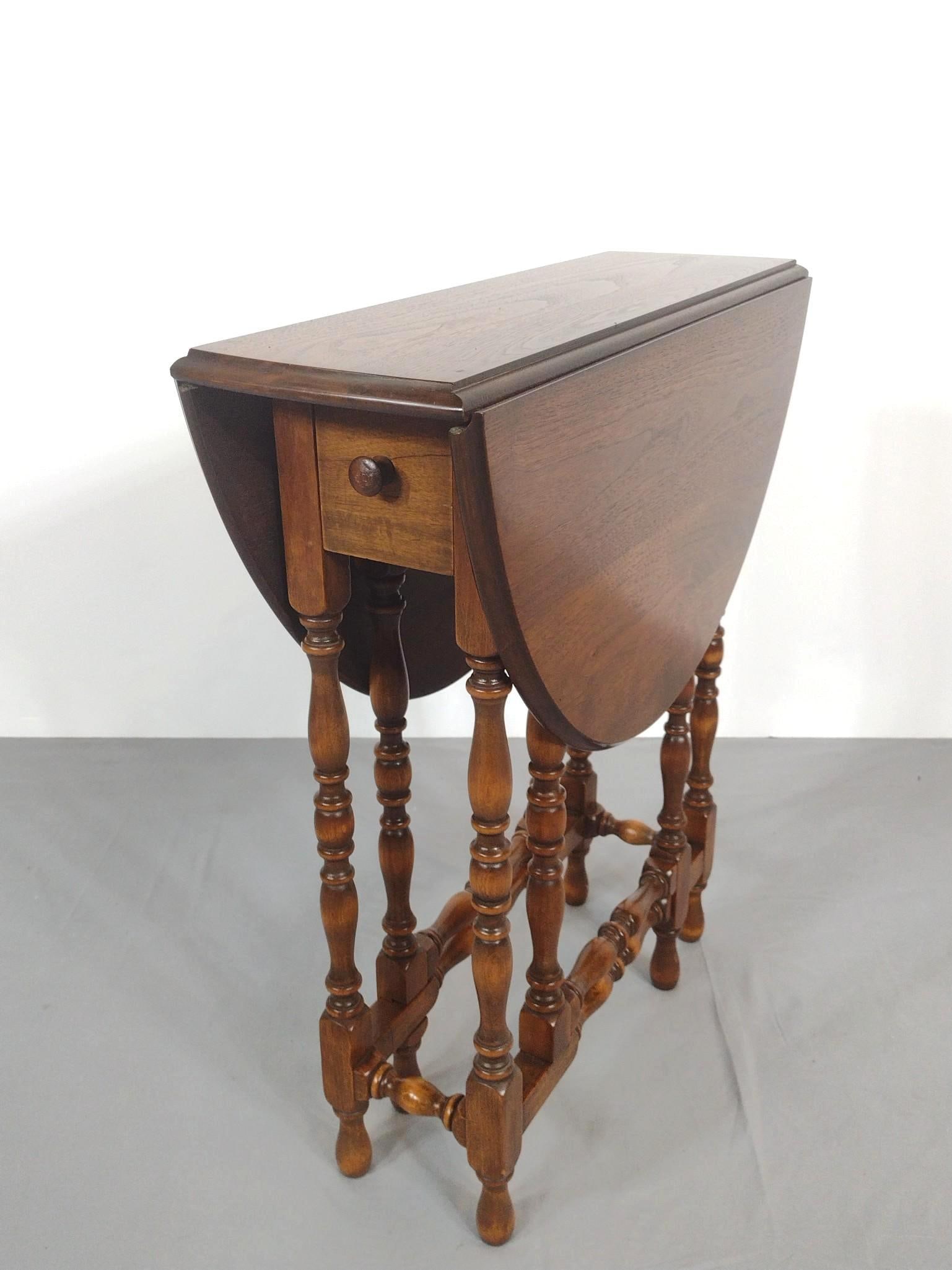 Davies-Putnam Gateleg Table: NOT ELIGIBLE FOR IN-HOUSE SHIPPING. Open 32", closed 8-1/2" wide X 24" deep X 27" high.