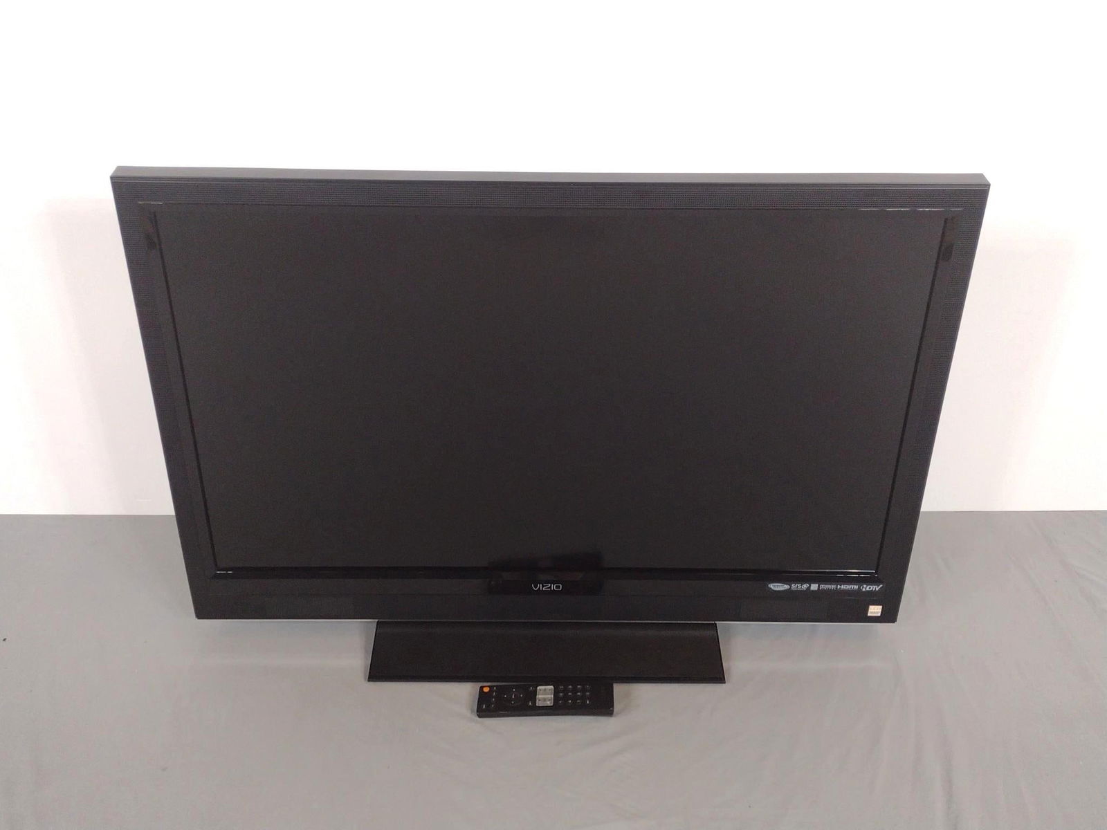 Vizio 42" 1080P HD Tv With Remote (1 of 5)