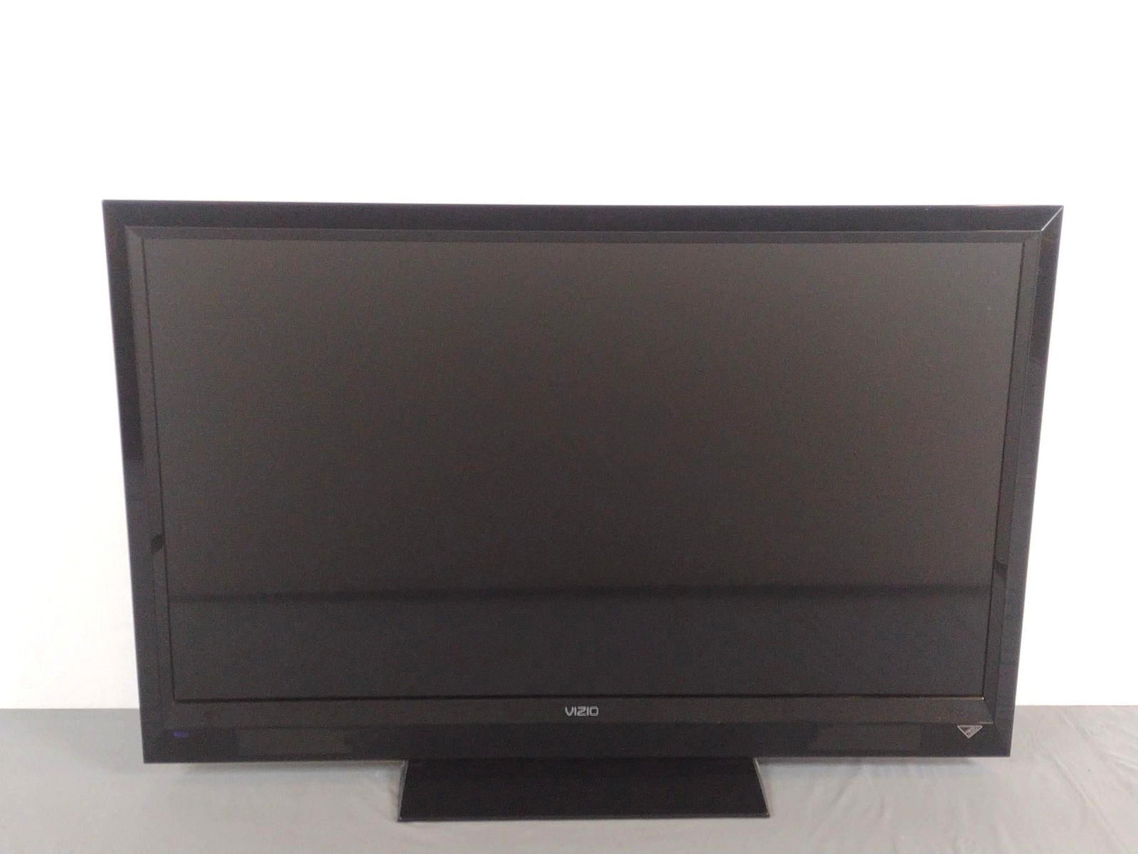 Vizio 47" LCD 1080P HD TV (1 of 4)