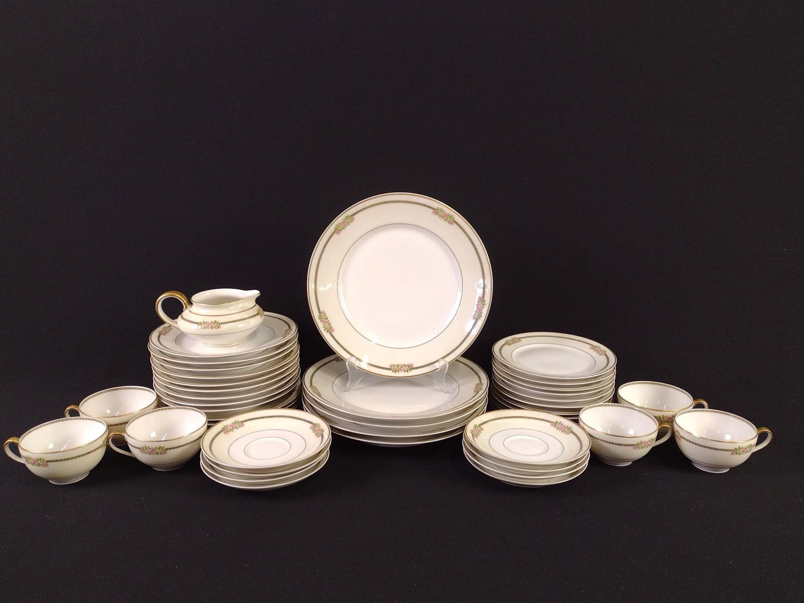 42 Pcs Limoges Dinnerware (1 of 3)