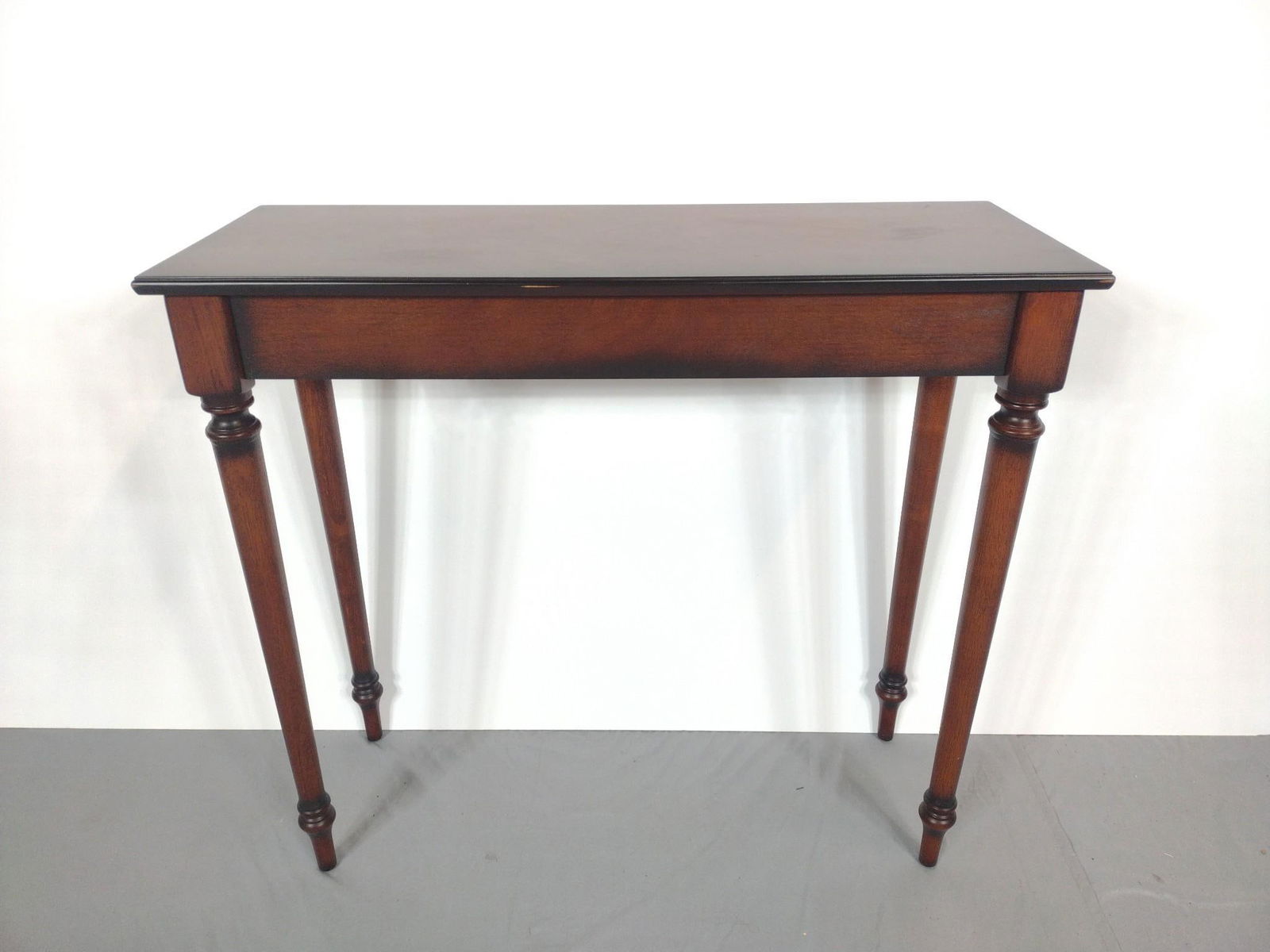 The Bombay Company Hall Table (1 of 5)