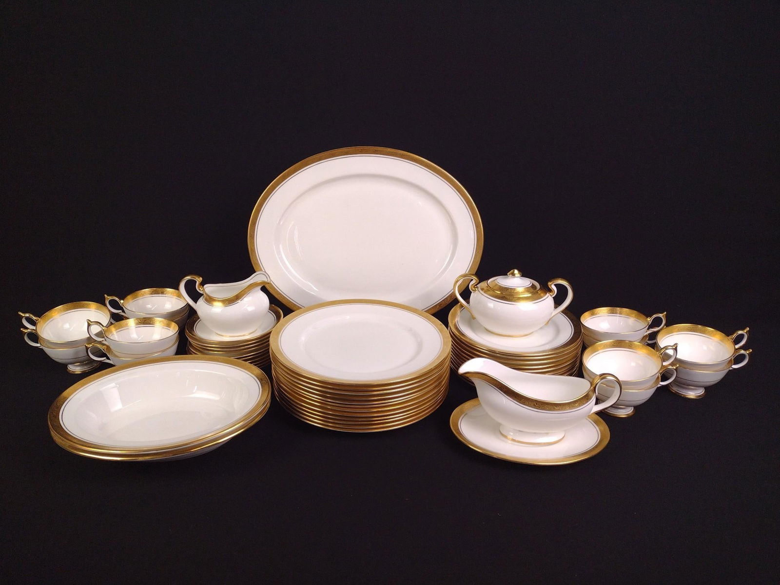 53 Pcs Aynsley "Argosy" Dinnerware (1 of 4)