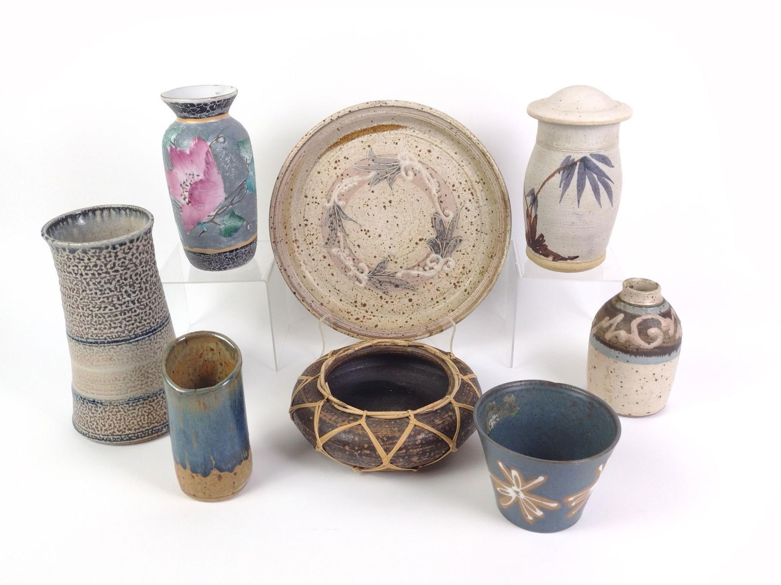 9 Ceramics incl Studio Pottery (1 of 12)