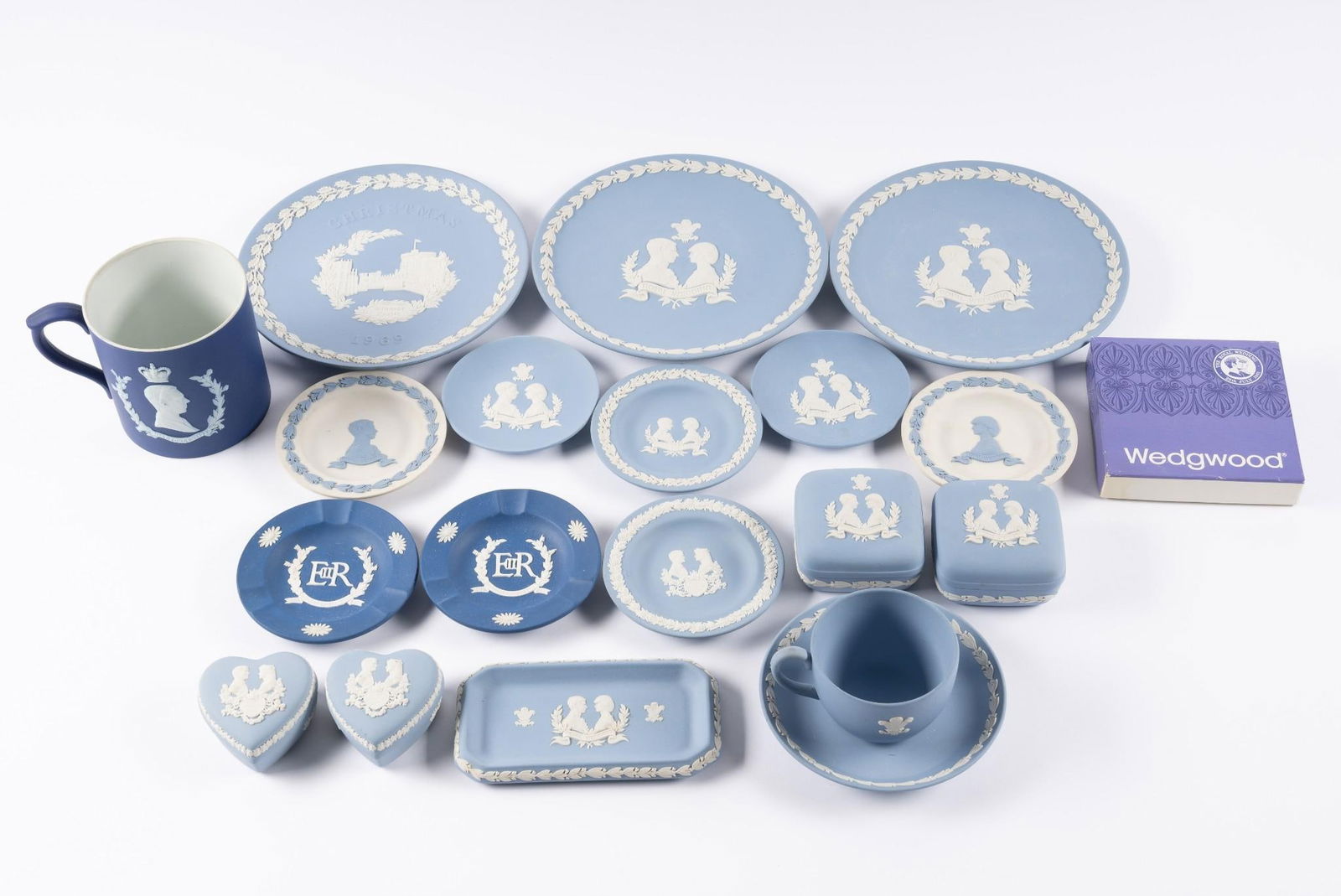 20 Pcs Wedgwood Royal Commemoratives (1 of 6)