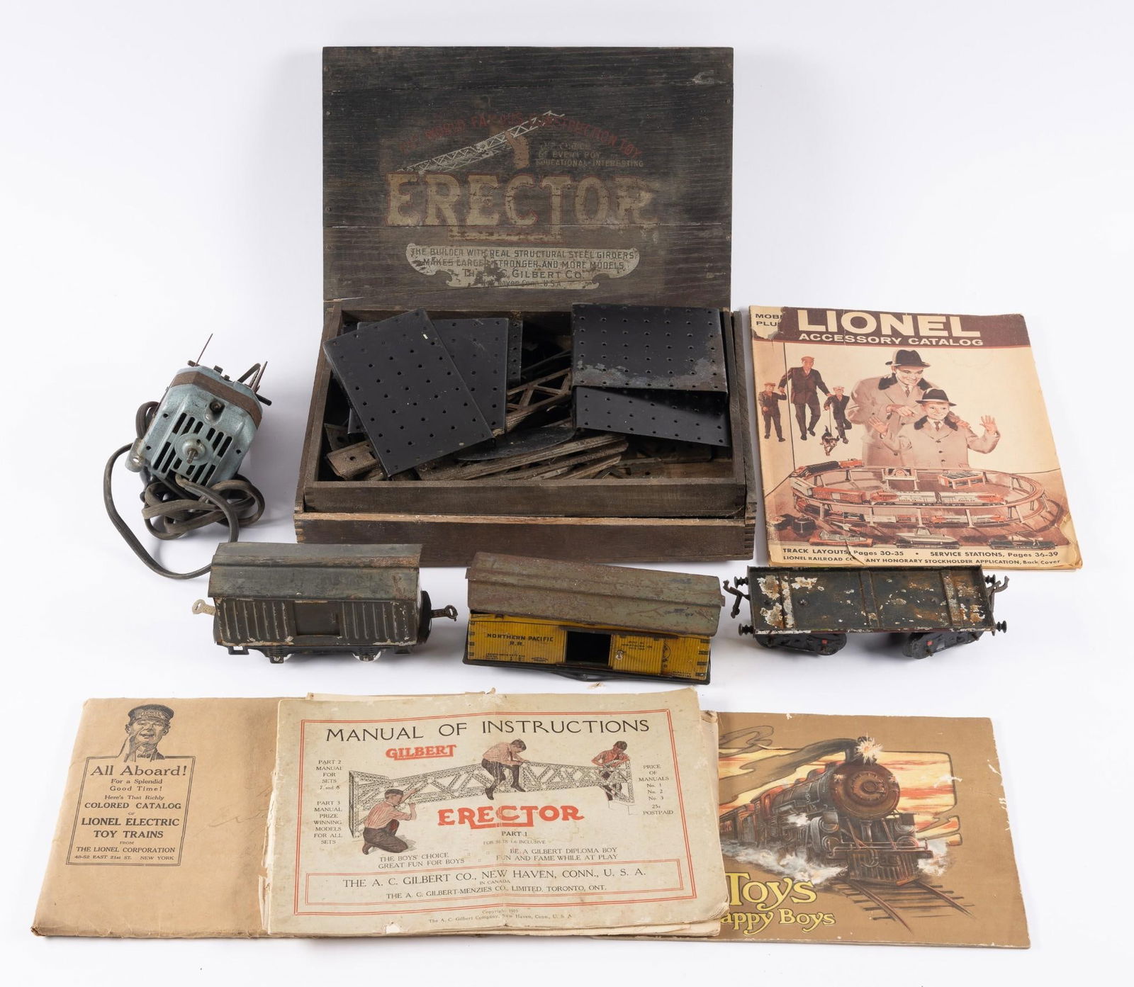Antique Erector Set, Train Cars and Manuals (1 of 6)