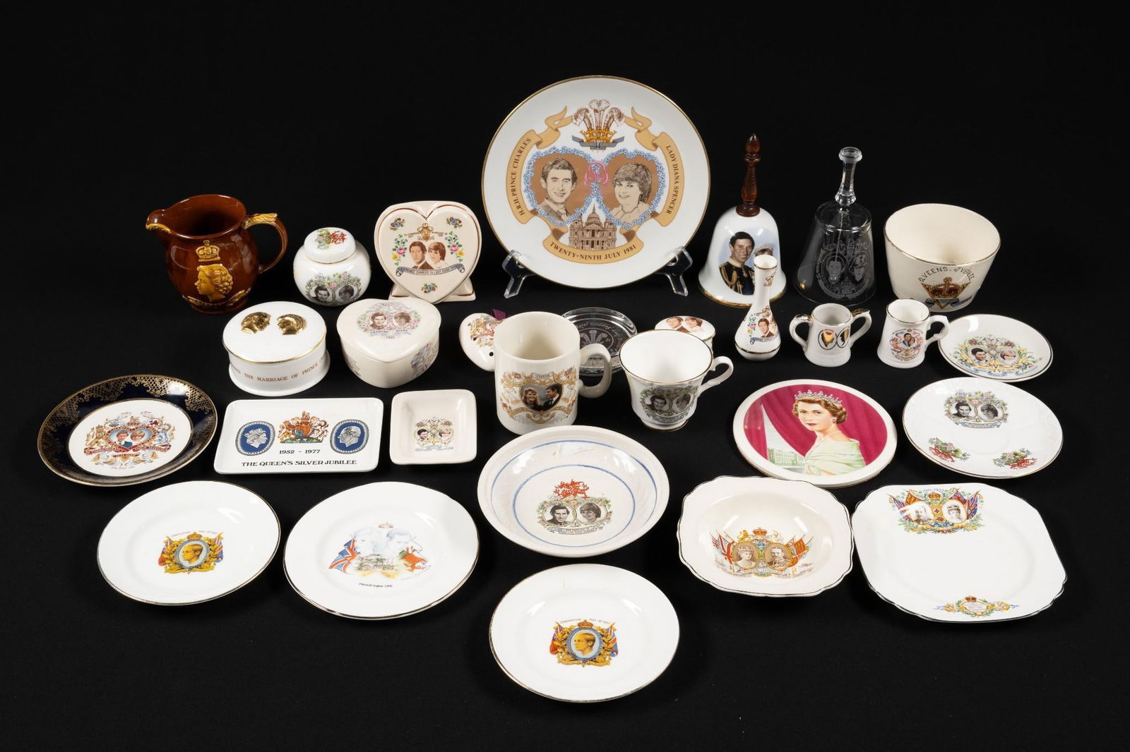 29 Pcs Royal Commemoratives (1 of 9)