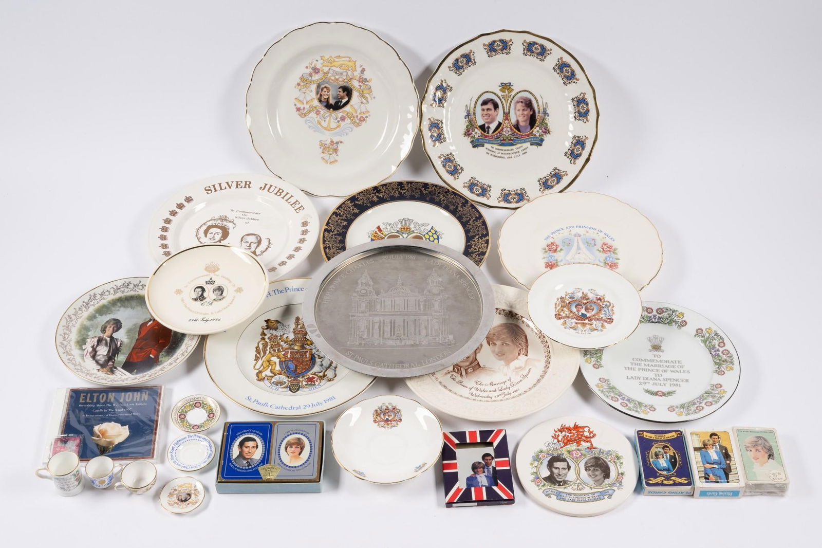 Royal Commemorative Servingware & Memorabilia (1 of 6)