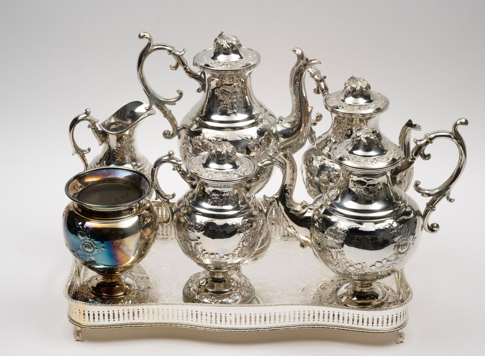 7 Silverplate Tea/Coffee Pcs (1 of 9)
