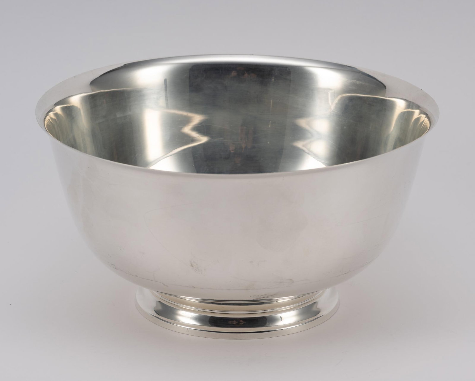 Tiffany & Co. Sterling Silver Bowl: 8-1/2” diameter x 4-1/4” high, 7.9 ozt.