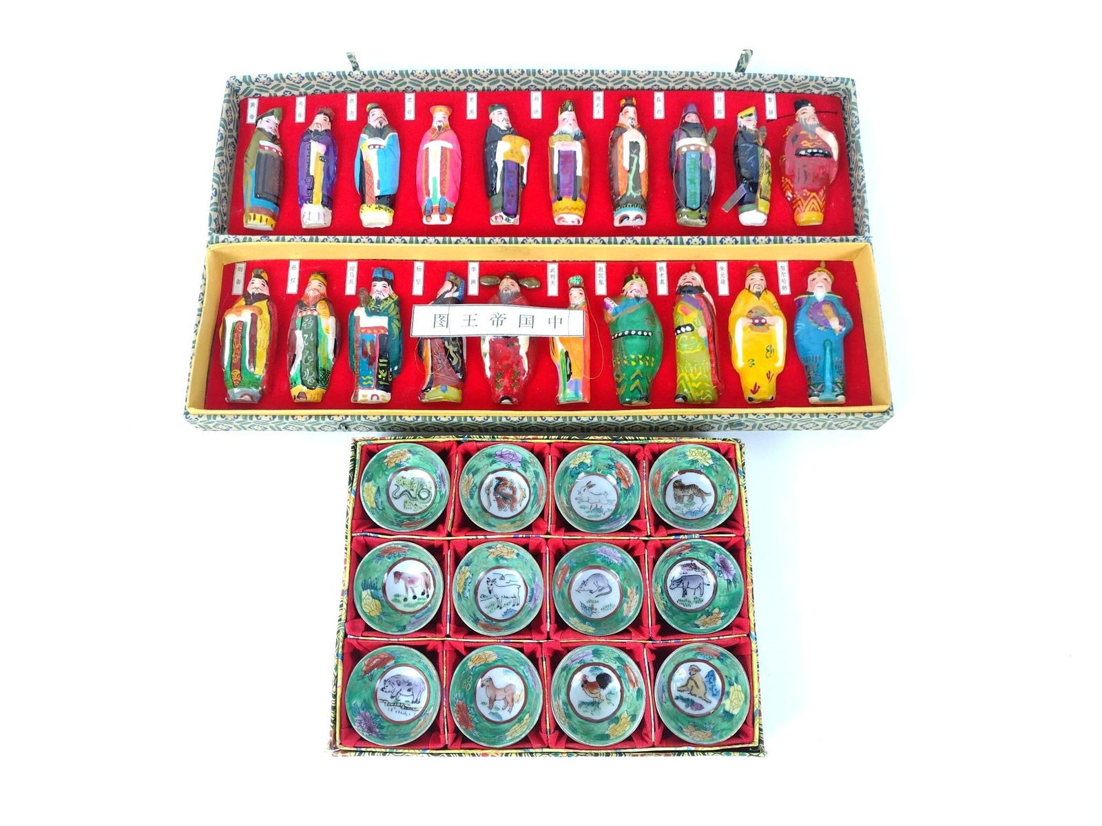 32 Asian Articles incl Figurines and Bowls (1 of 5)