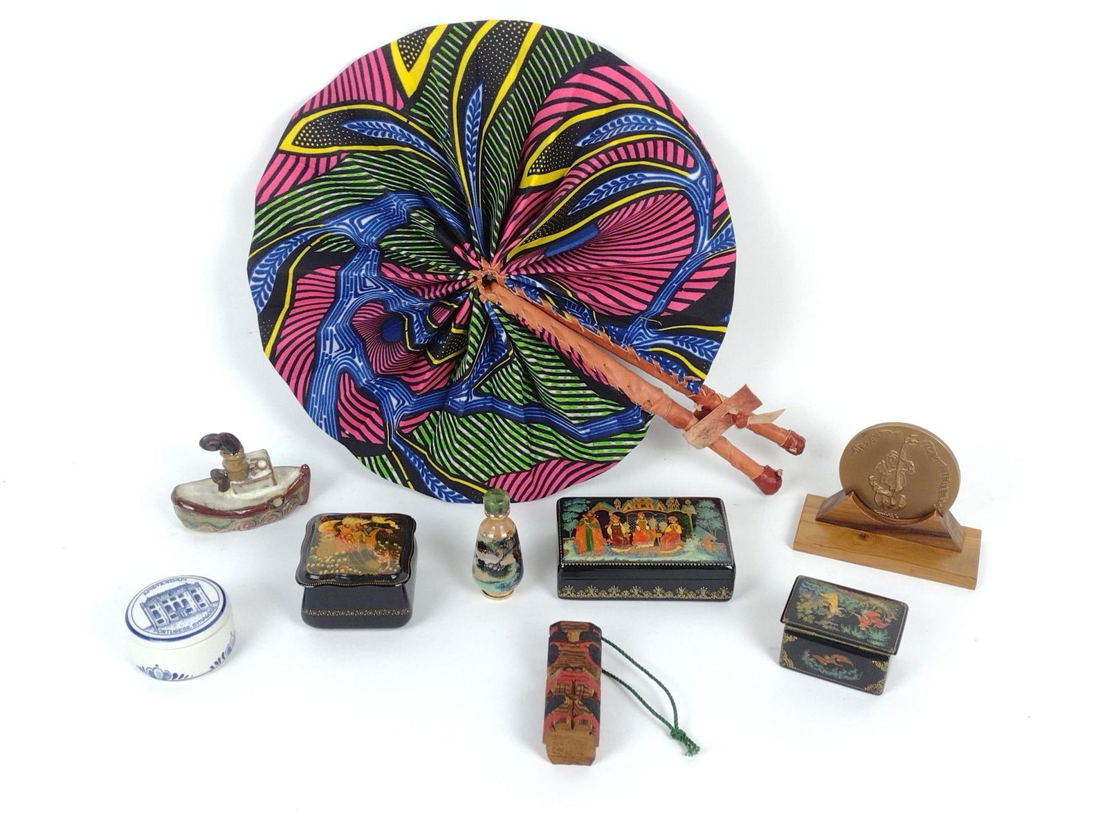 9 Trinkets and Souvenirs incl Russian Boxes (1 of 9)