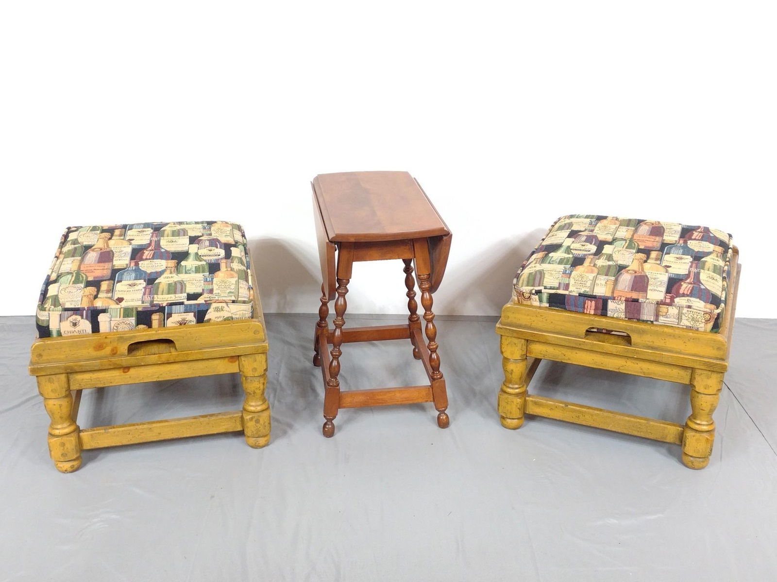 Drop Side Table & 2 Ethan Allen Ottomans (1 of 8)