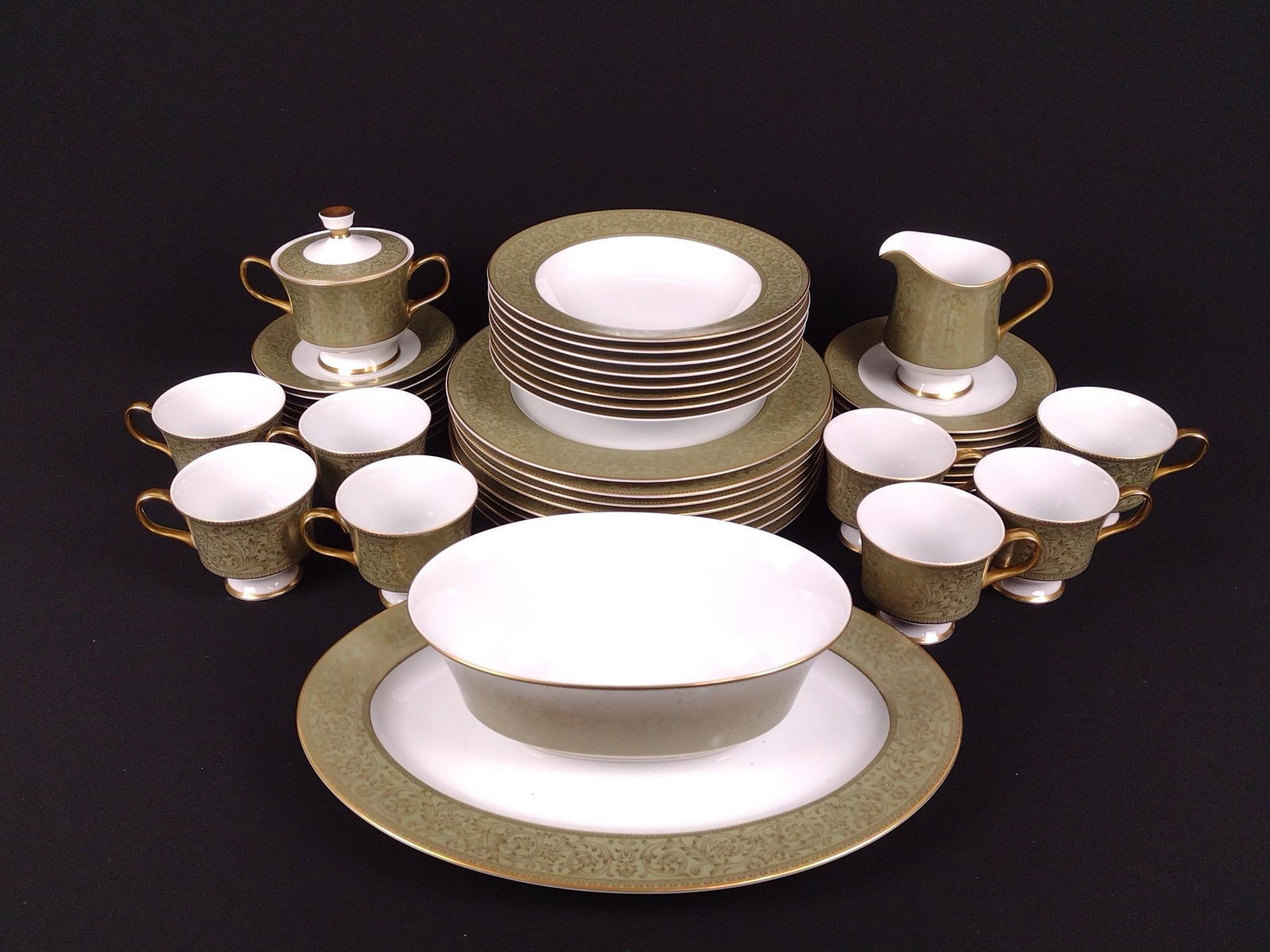 44 Pcs Sango Versailles China Service (1 of 5)