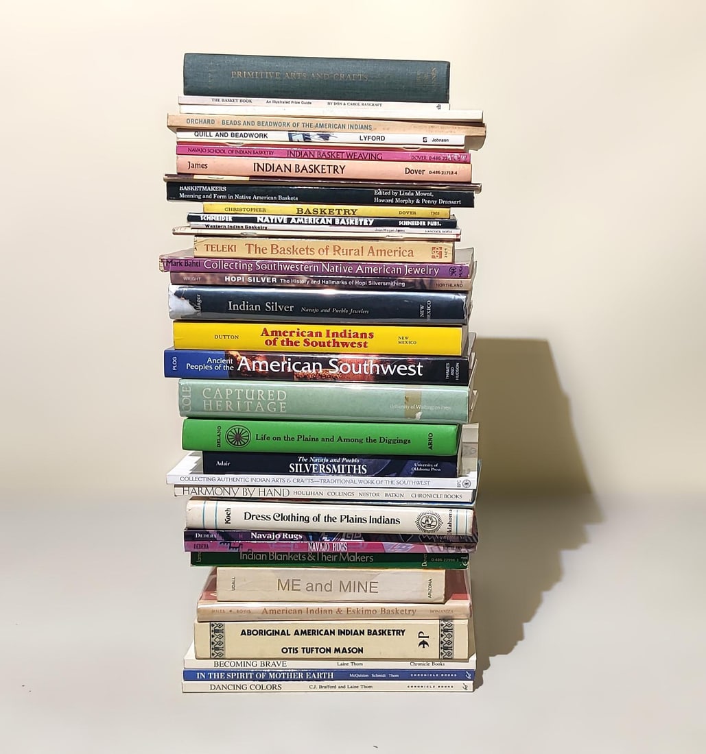 35 American Indian Books Incl "Indian Silver": NOT ELIGIBLE FOR IN-HOUSE SHIPPING. Includes topics such as collecting, jewelry, basketry, beadwork, and much more. Condition: Overall good.