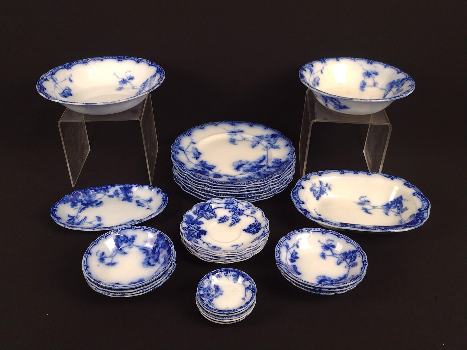 28 Pcs Flow Blue Dinnerware (1 of 5)