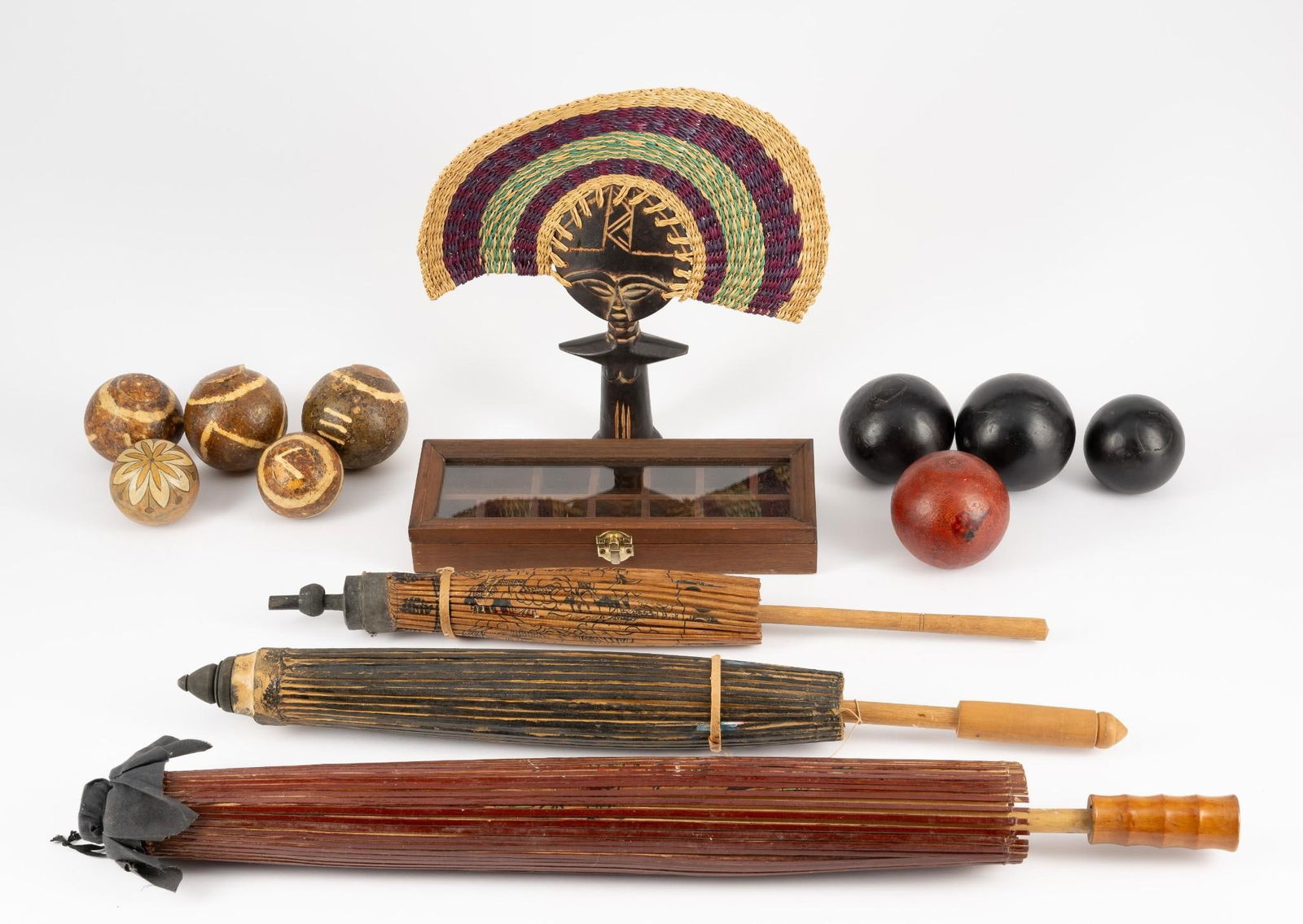 14 Souvenirs incl Display Box (1 of 7)