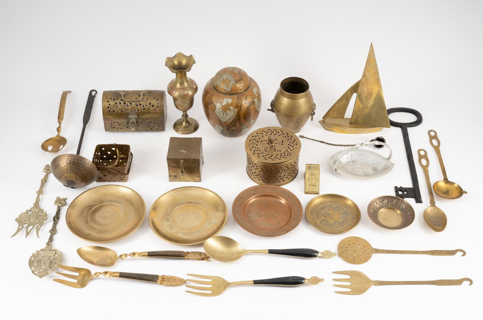 30 Pcs Metalware incl Brass (1 of 5)
