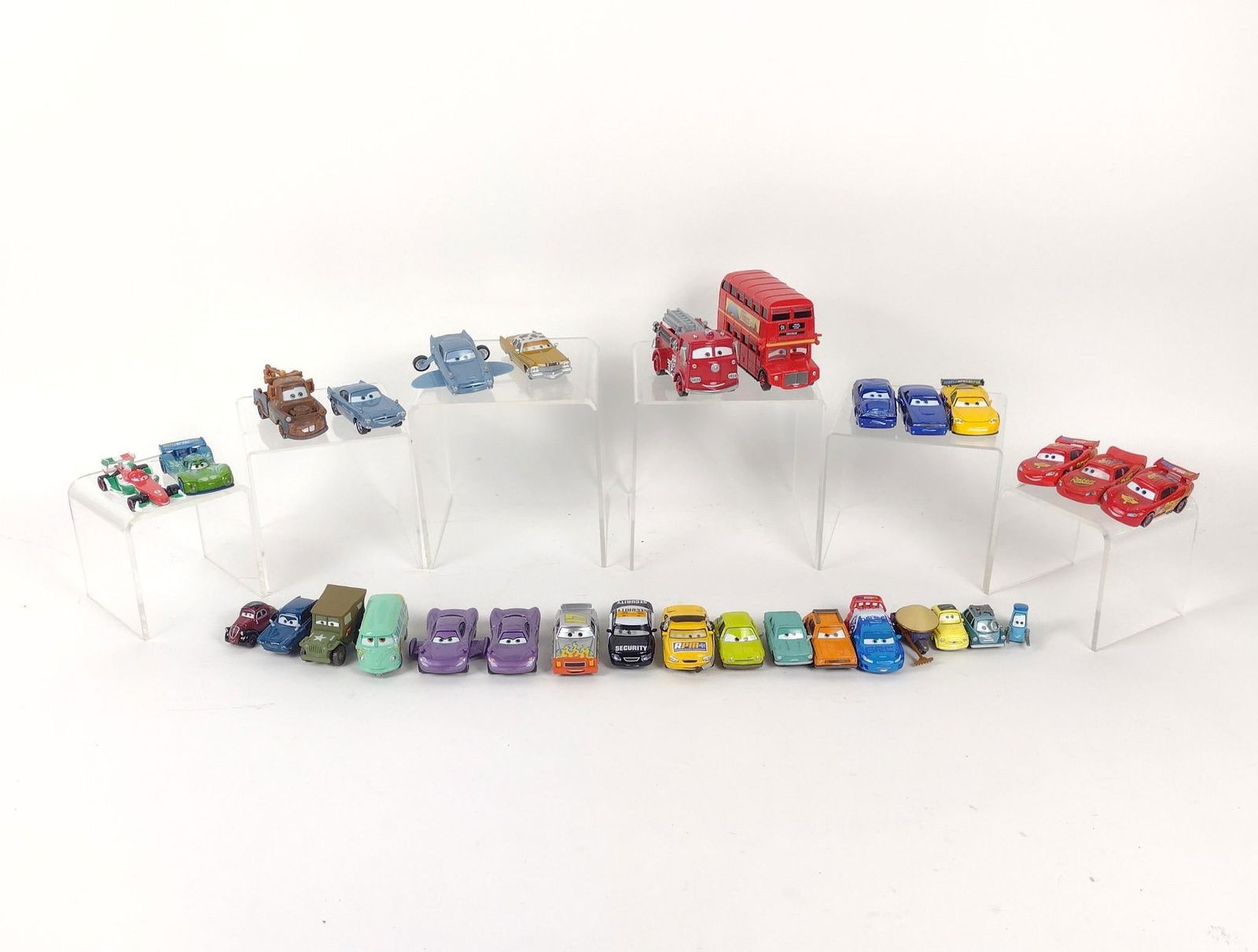 31 Die Cast Disney Pixar Cars (1 of 6)