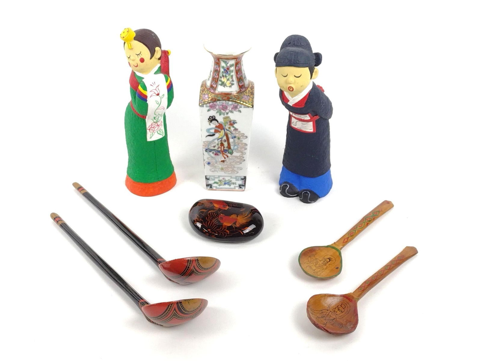 8 Asian Articles incl Cabinet Vase (1 of 5)