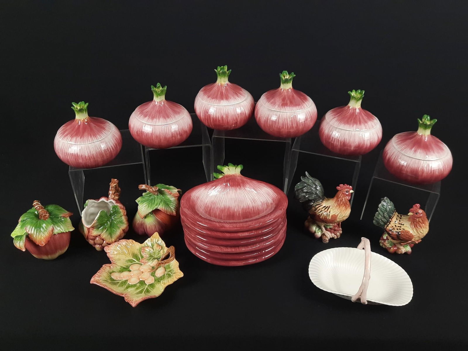 19 Fitz and Floyd Ceramics (1 of 2)