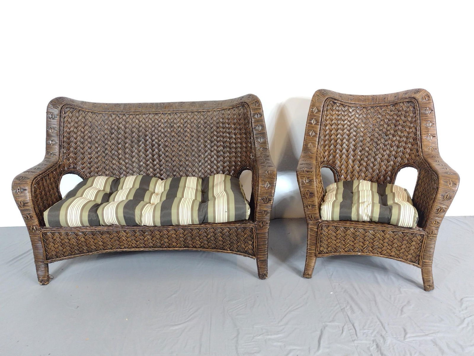 Woven Settee & 2 Chairs (1 of 9)