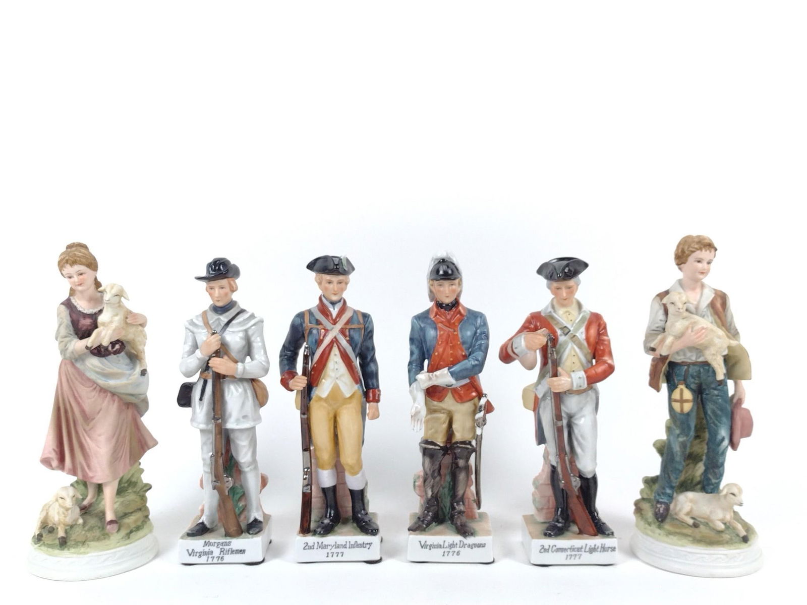 6 Figurines incl Soldiers (1 of 10)