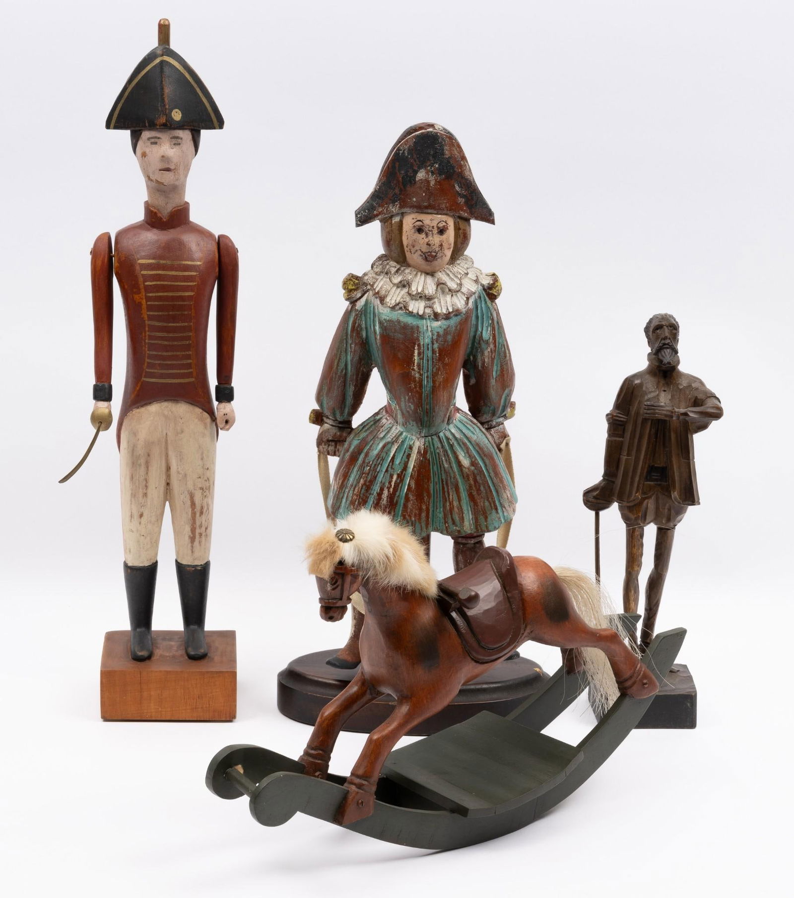 4 Figurines incl Soldier (1 of 8)