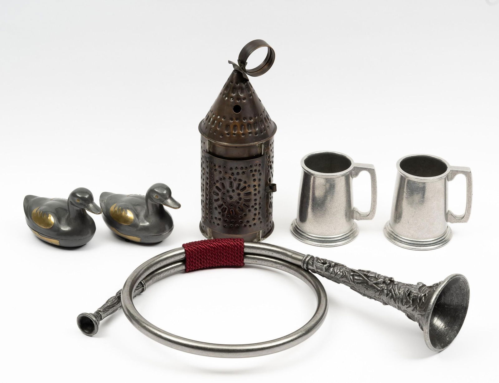 6 Pcs Metalware incl Horn (1 of 7)